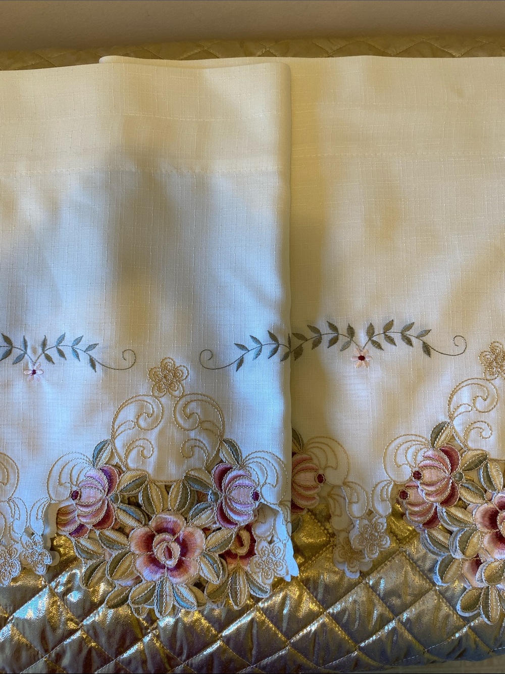 Embroidered Floral Curtains panels, Valances and tiebacks Ivory and Pink 6pc set - Picture 4 of 5